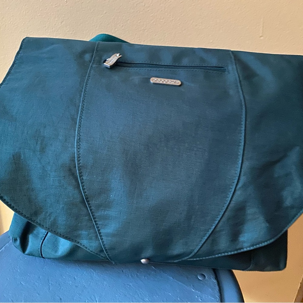 Elegant Teal Shoulder or cross body Baggallini travel Bag